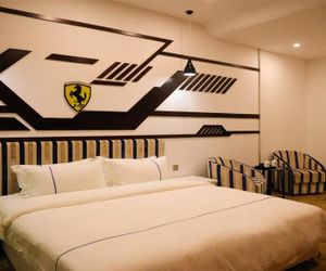 V10 Car Culture Theme Hotel Baoan China