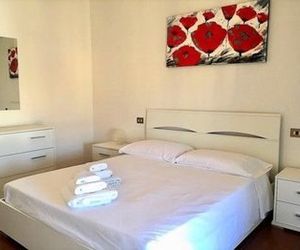 DesenzanoLoft APPARTAMENTO "BUENA VISTA " DESENZANO CENTRO LAKE VIEW Desenzano del Garda Italy