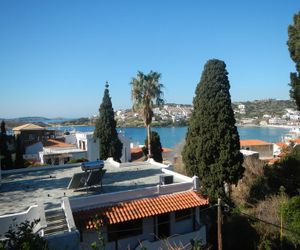 Lemon Tree Batsi Greece