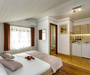 Apartmani Cvelic Malinska Croatia