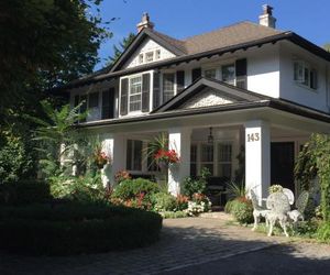 Bernard Gray Hall Bed and Breakfast Niagara-On-The-Lake Canada