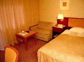 NearBy Hotel