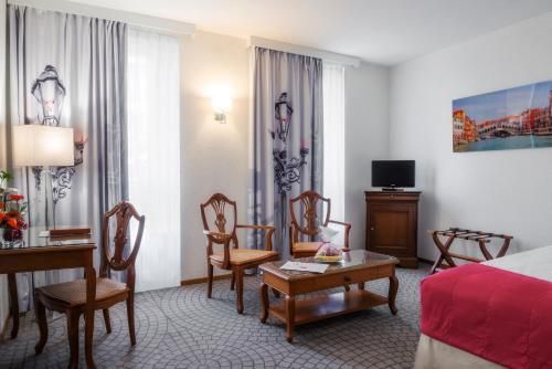 Hotel Photo 7