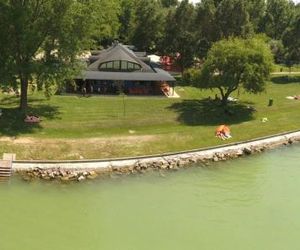 Szines Panoráma Apartman Balatonlelle Hungary