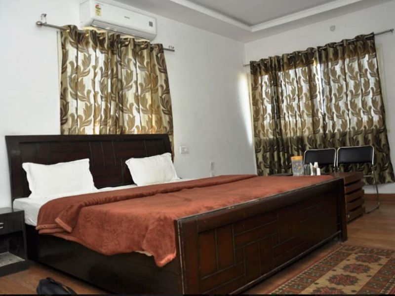 Hotel Photo 1