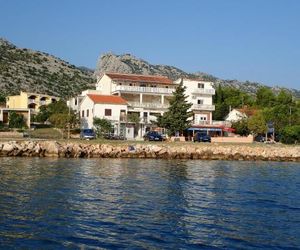 Apartments Bili Starigrad Croatia