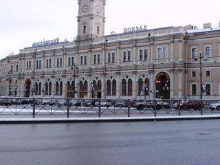 Апартаменты в новом доме на Кременчугской 13