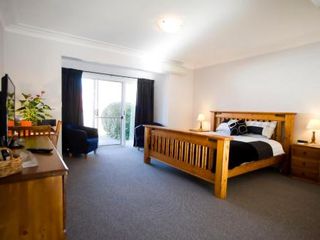 Фото отеля Moore Park Inn