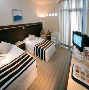 NearBy Hotel