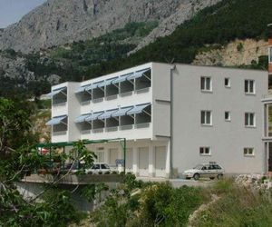 Apartments Ivan Omis Croatia