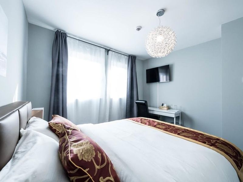 Hotel Photo 1