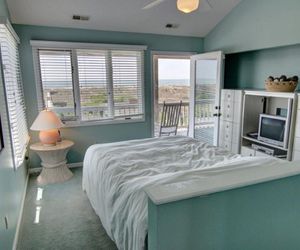 Boardwalk Duplex - 6 Br Home Holden Beach United States
