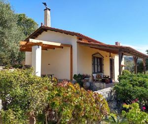 Villa Lofos Wood & Stone Sivas Greece
