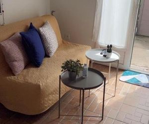 Appartement avec une chambre Arles France