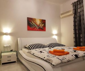 Laura White Tower Apartment Thessaloniki Greece