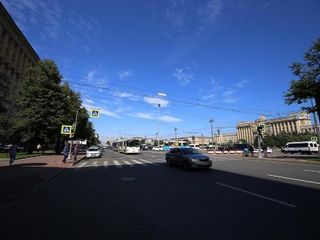 Московский 195