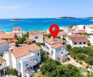 Apartments by the sea Rogoznica - 4313 Rogoznica Croatia