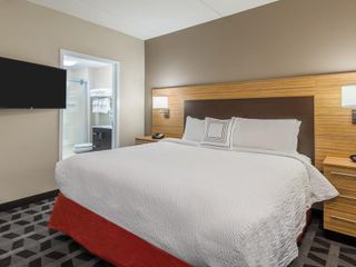 Фото отеля TownePlace Suites by Marriott Latham Albany Airport