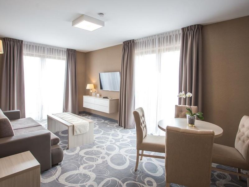 Hotel Photo 9