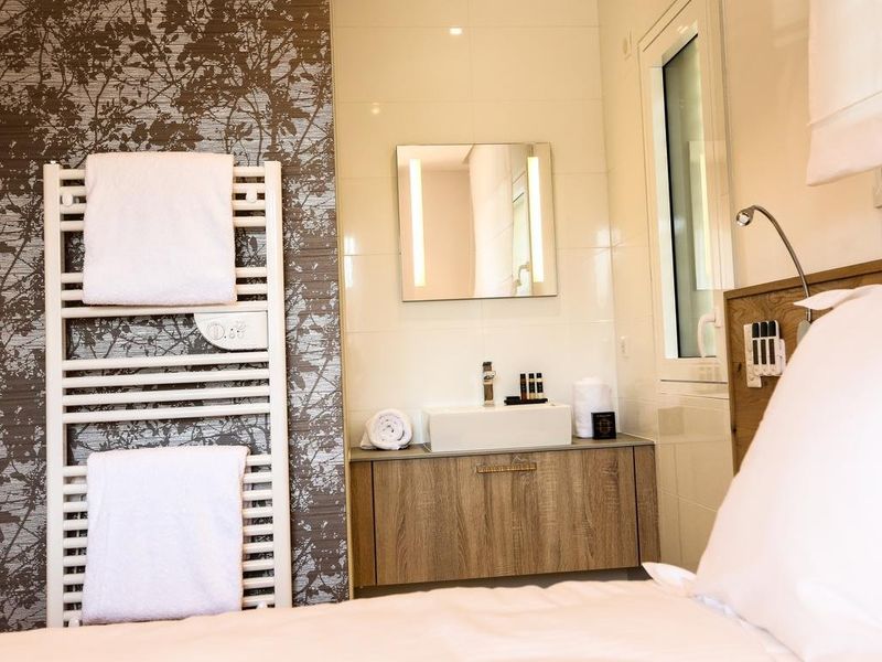 Hotel Photo 12