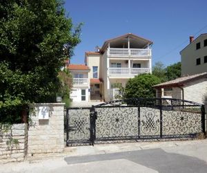 Apartments Domic Bagnole Croatia