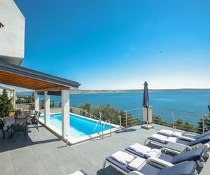Luxury Apartmentwith Private Pool by the Beach in Starigrad Starigrad Croatia