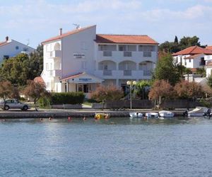 Apartments by the sea Petrcane (Zadar) - 6269 Donje Petrcane Croatia