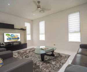 Contemporary Living @ the Cove Hope Island Australia