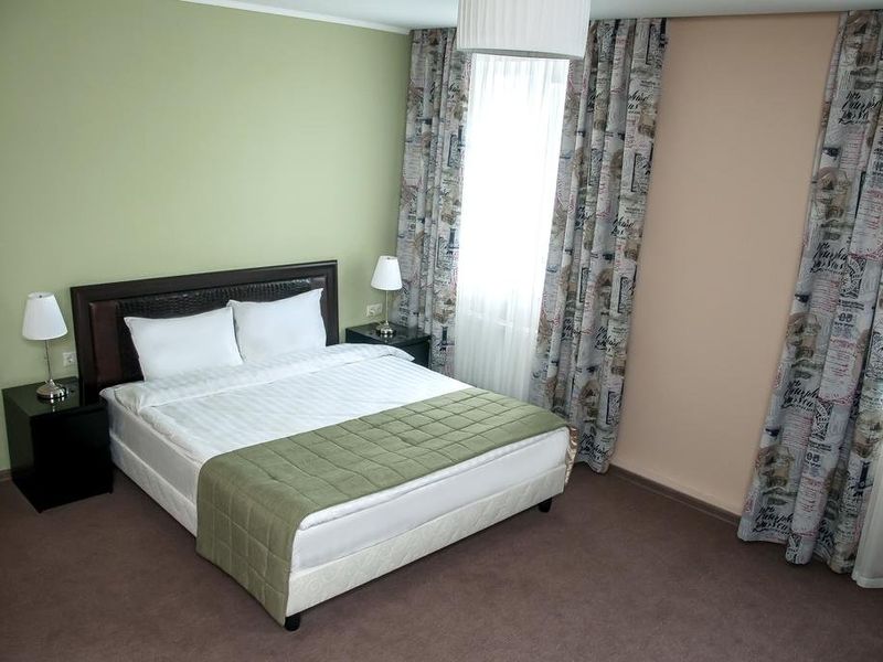 Hotel Photo 1