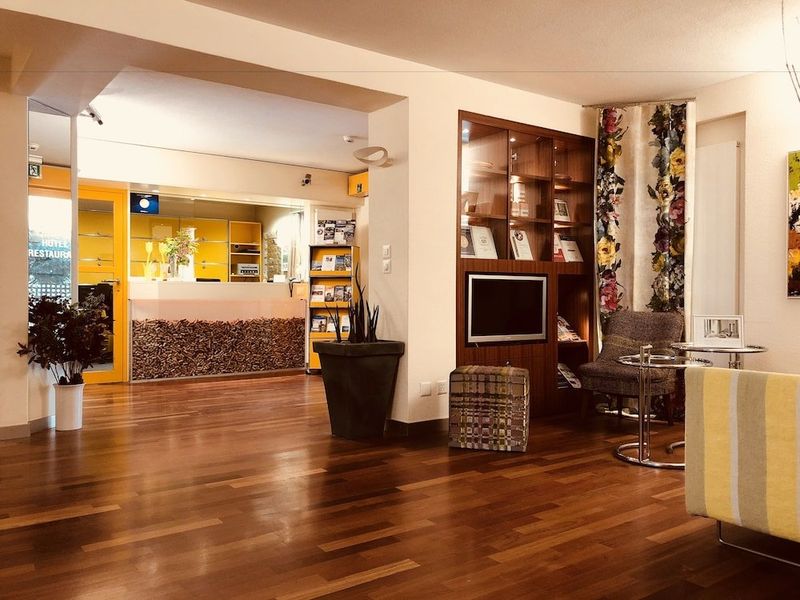 Hotel Photo 6