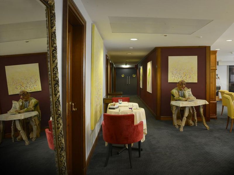 Hotel Photo 12