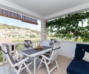 Apartments Mare Postira Croatia