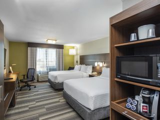 Фото отеля Holiday Inn Express & Suites Medicine Hat, an IHG Hotel