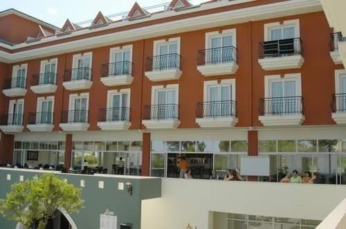 Hotel Photo 9
