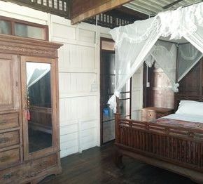 NearBy Hotel