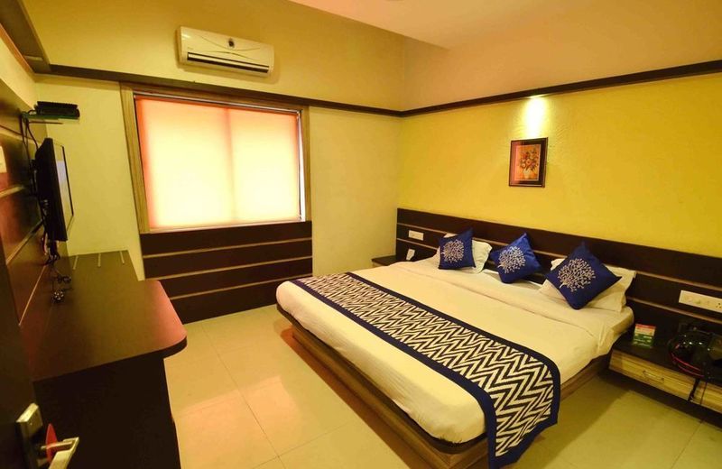 Oyo Rooms Bhawarkuan Square