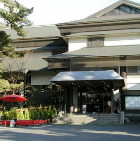 NearBy Hotel