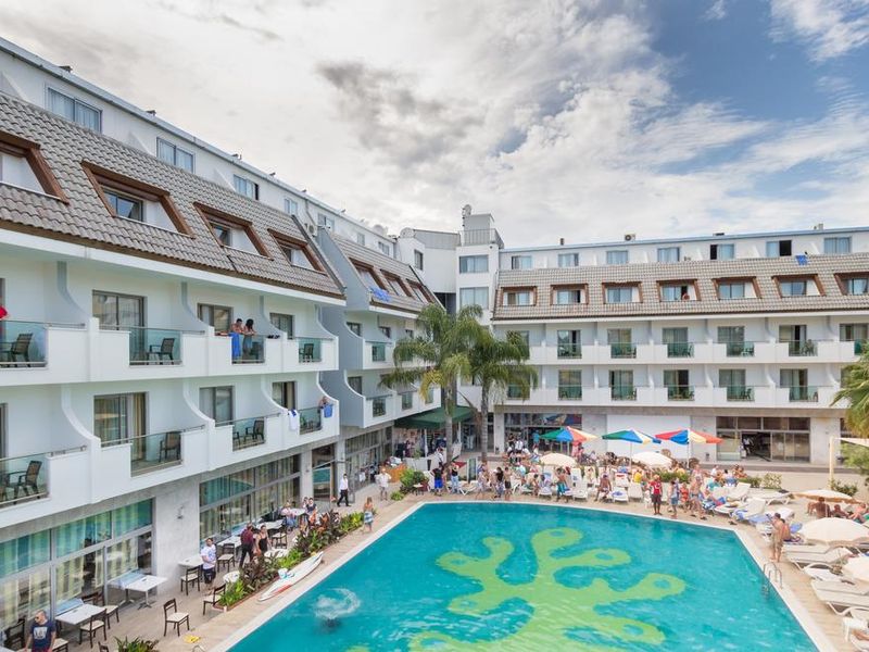 Hotel Photo 1