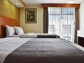 Фото отеля La Posada Hotel y Suites