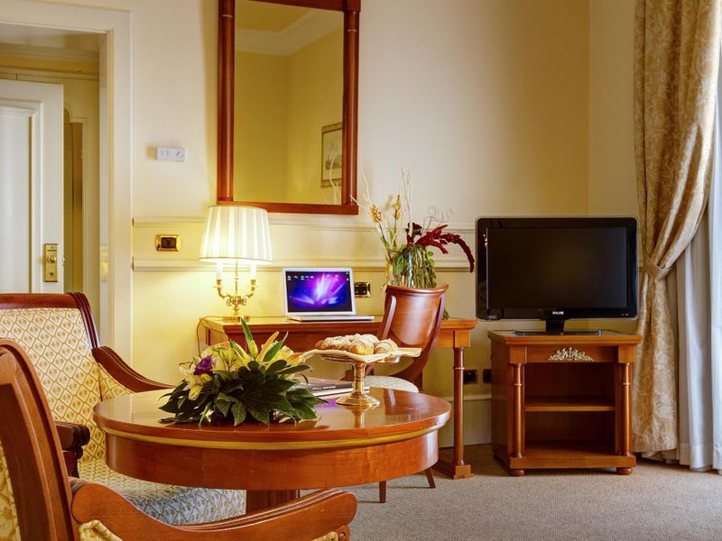 Hotel Photo 6