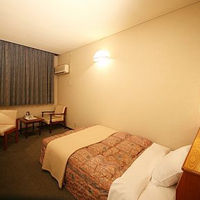 NearBy Hotel