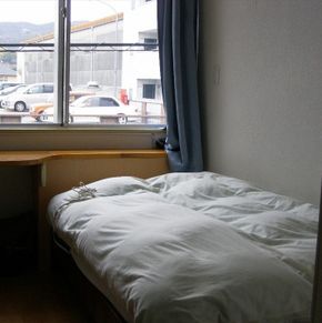 NearBy Hotel