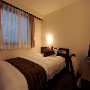 NearBy Hotel