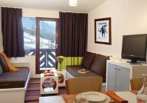 MAEVA LA DAILLE Val-dIsere France