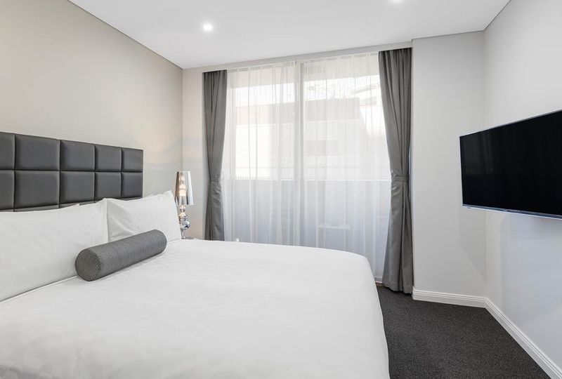 image of hotel Meriton Suites North Sydney