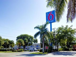 Фото отеля Motel 6-Lantana, FL