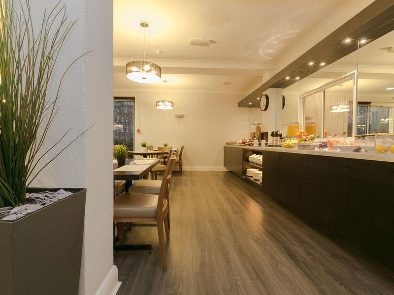 Hotel Photo 9