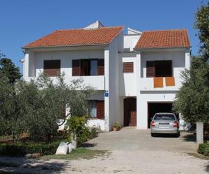 Apartments with a parking space Ugljan - 8403 Ugliano Croatia