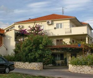 Apartments with a parking space Supetar (Brac) - 2845 Supetar Croatia