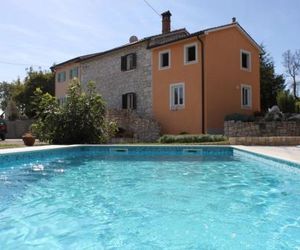 Family friendly apartments with a swimming pool Sumber (Central Istria - Sredisnja Istra) - 7332 Nedescina Croatia